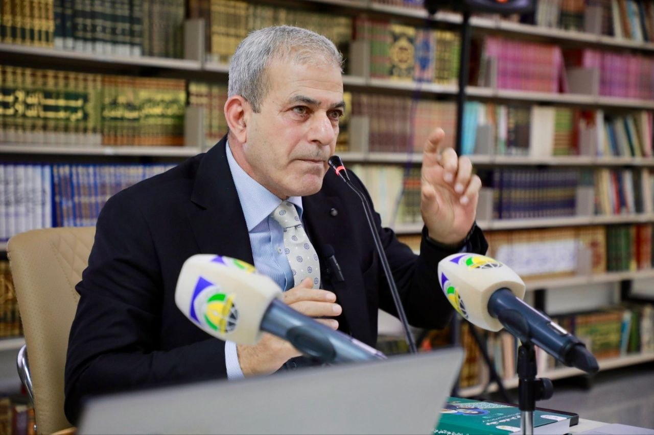 فصلُ الخطاب في قراءةِ كتاب. نهجُ المرجعِ الأعلى في إدارةِ الأزماتِ وبناءِ مُحكماتِ المعالجات